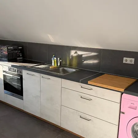 Besonders Geeignet Für Monteure Und Größere Gruppen * Halle (Saale)